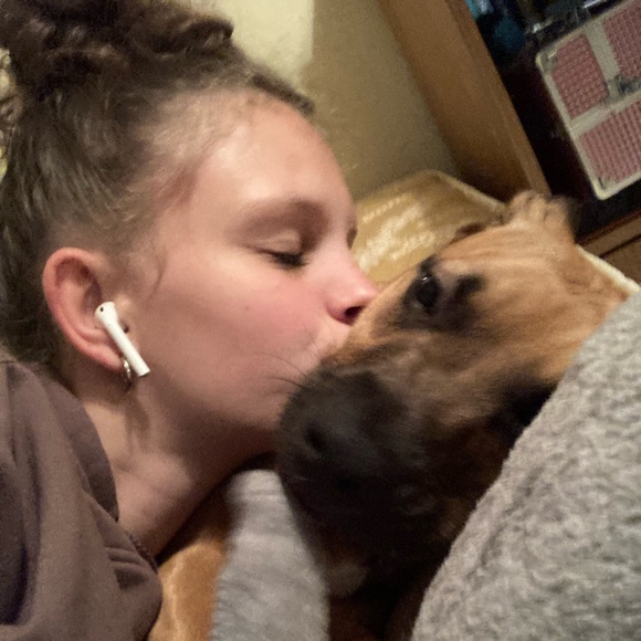 Meet your Posher, Mikenzie - Picture 2 of 11